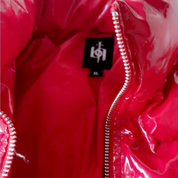 Red local designer puffer - Picture 2 of 5